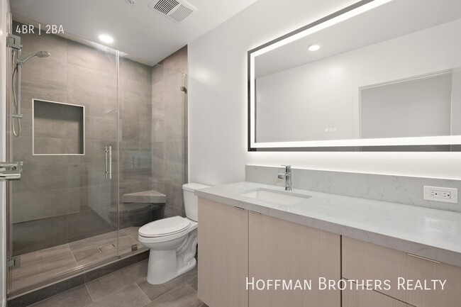 Building Photo - 845 S Sherbourne Dr