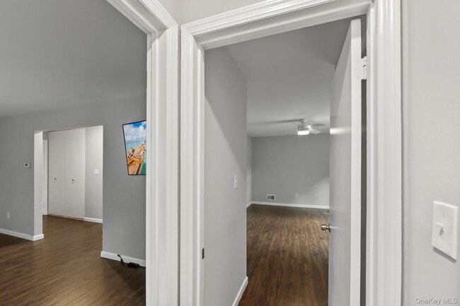 Building Photo - 106 Yorkshire Dr