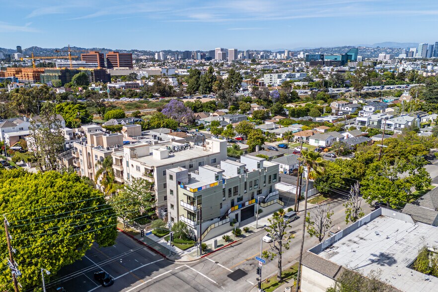Building Photo - 2496 S CENTINELA Ave