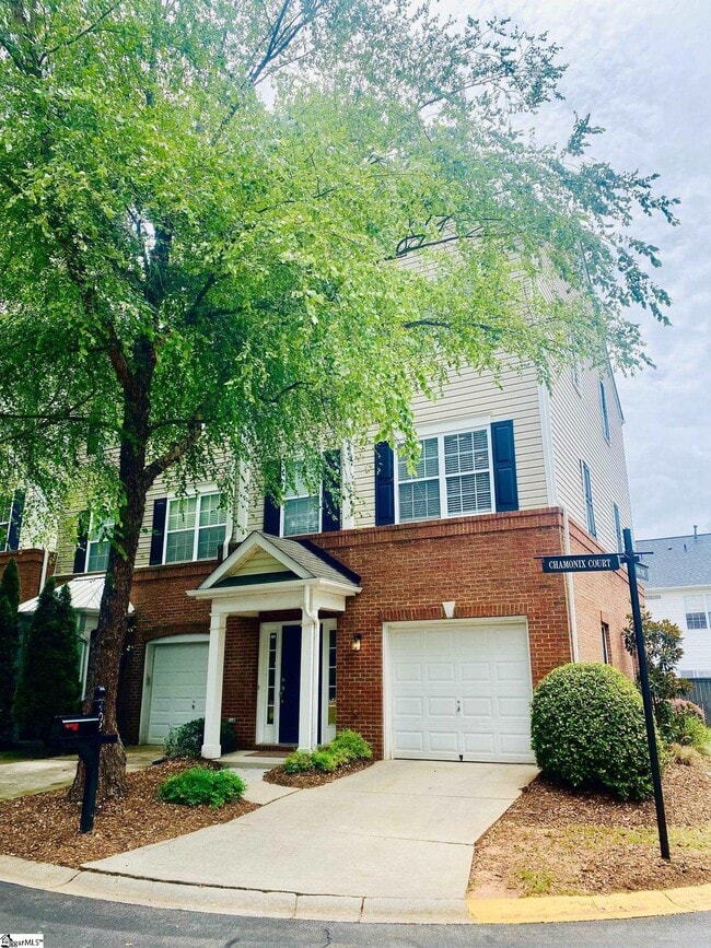 Primary Photo - 402 Chamonix Ct