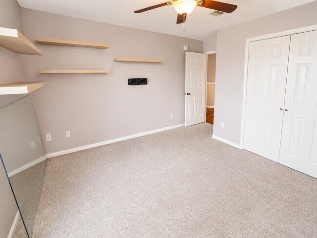 Building Photo - 9607 Memorial Crossing Ct