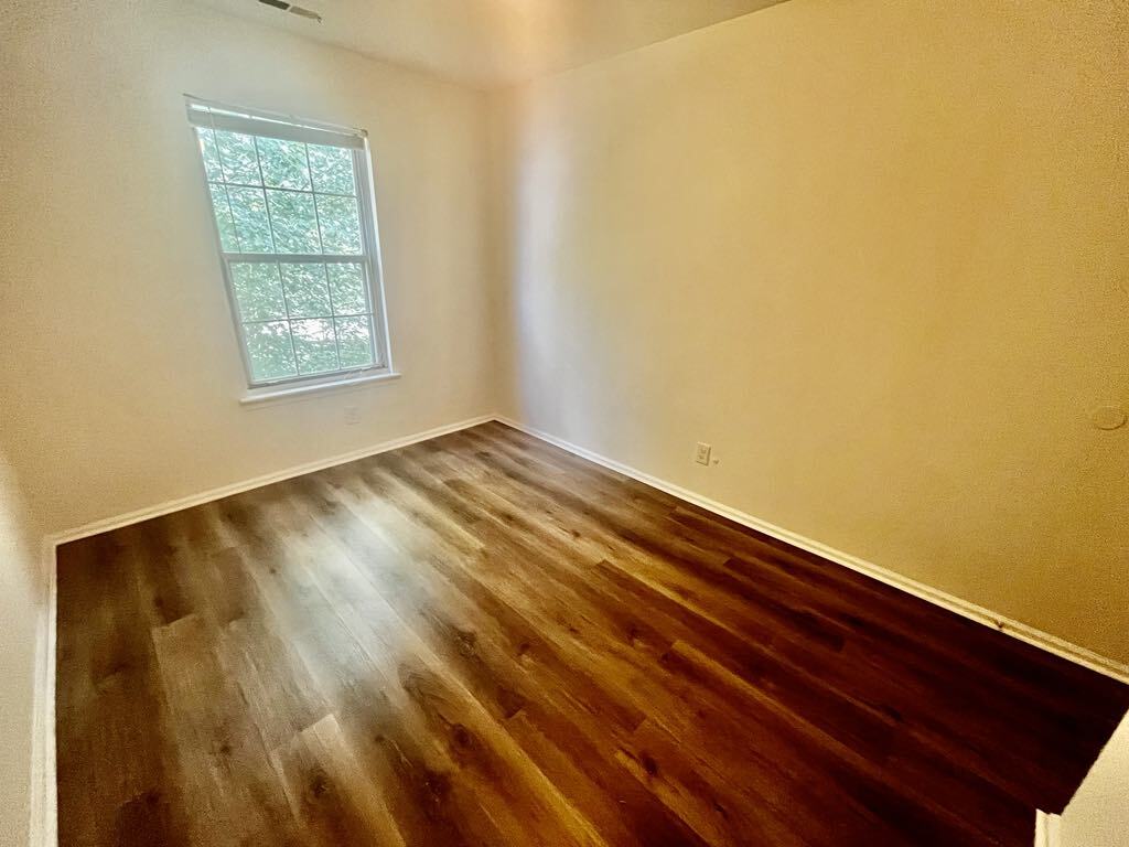 Building Photo - 1504 Ralston Dr