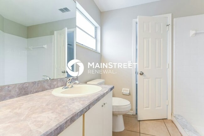 Building Photo - 3 Bedroom Pet-Friendly Home in Kissimmee, ...