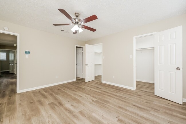 Building Photo - 4911 Larksong Ln