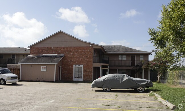 Primary Photo - Titian Avenue Apartments
