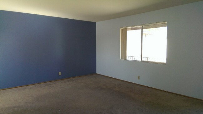 Building Photo - 324 Camille Ct