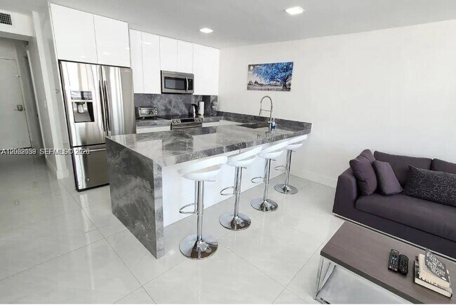 Building Photo - 3725 S Ocean Dr