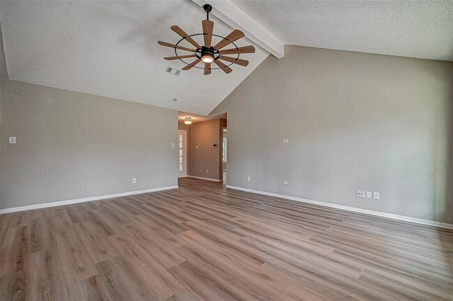 Building Photo - 3422 Deer Valley Dr