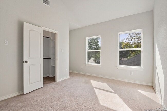 Building Photo - 139 San Salvador Ave