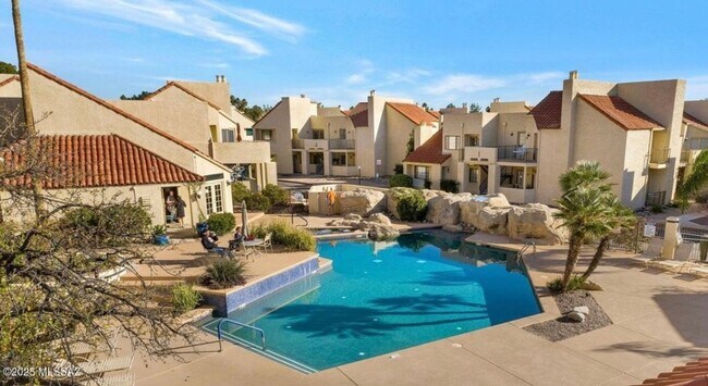 Building Photo - Spacious Remodeled 2 Bed/2Bath Condo!