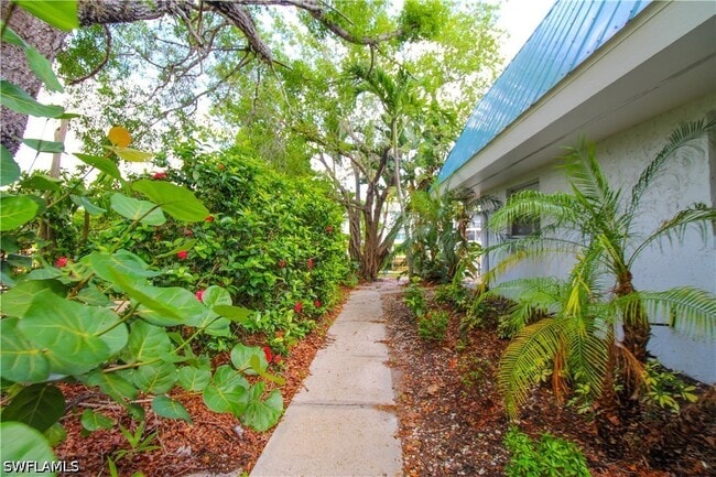 Building Photo - 1331 Chesapeake Ave