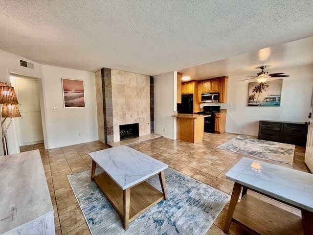 Building Photo - 17102 Emerald Ln