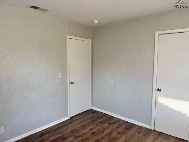 Building Photo - 4118 Palomino St