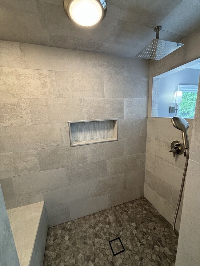 primary shower - 4627 Mountain View Dr