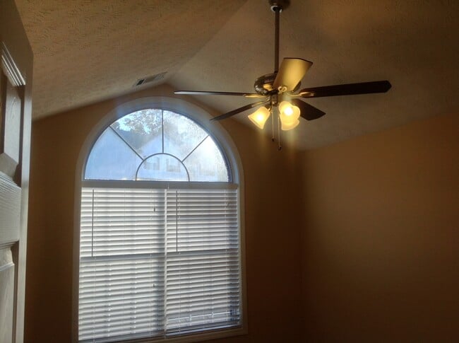 Building Photo - Inviting *Spacious* 4 Bedroom *One Level Beauty*!(Updated Pictures Coming Soon)