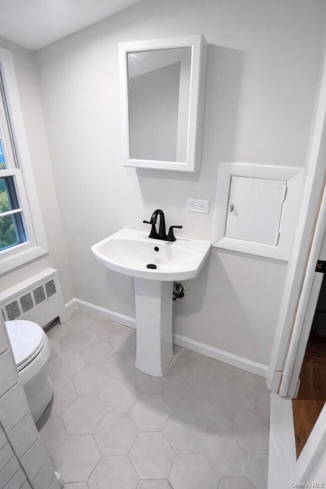 Building Photo - 474 N Bedford Rd