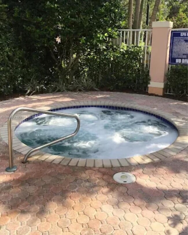 Building Photo - 4812 S Central Blvd