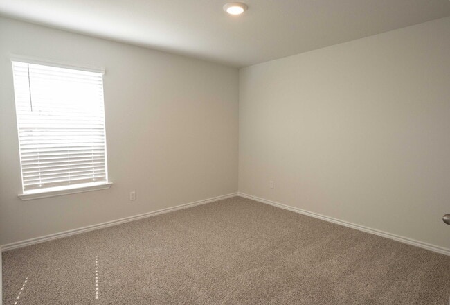 Building Photo - "Charming 3-Bedroom Haven with 2.5 Baths & Spacious Living in Belton!"