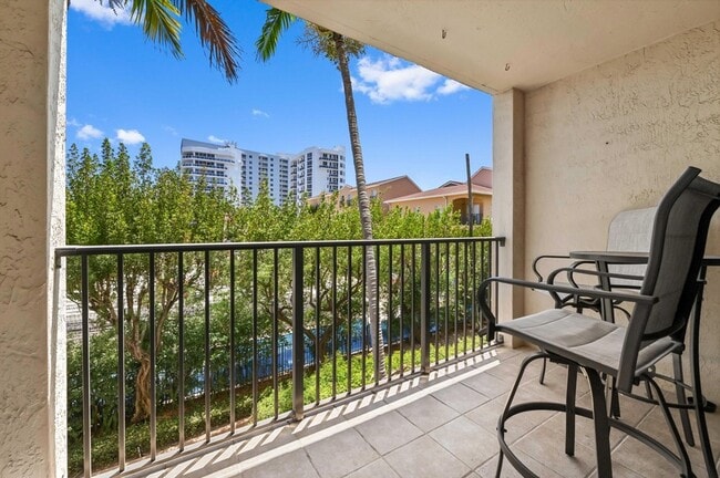 Building Photo - 1801 N Flagler Dr