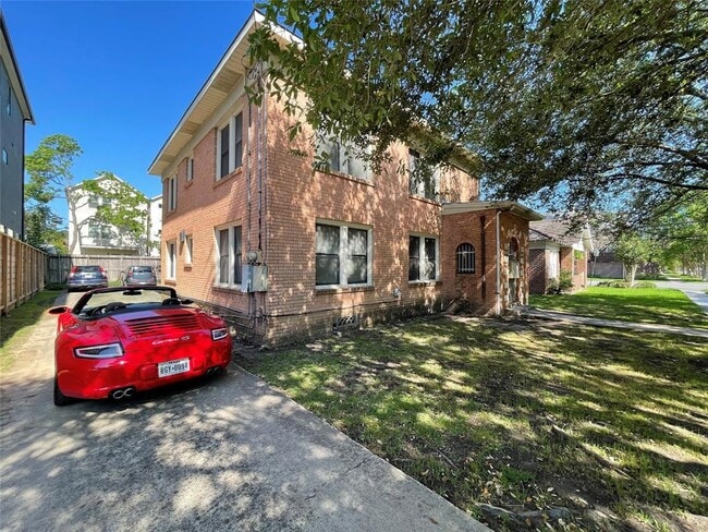 Primary Photo - 2406 Brun St