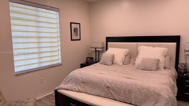 Building Photo - 13839 SW 152nd Terrace