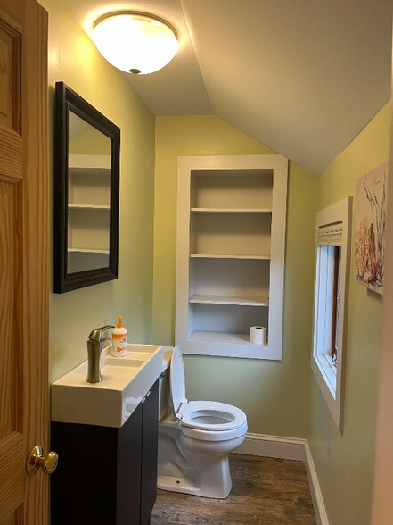 Building Photo - 1087 N Hoosac Rd