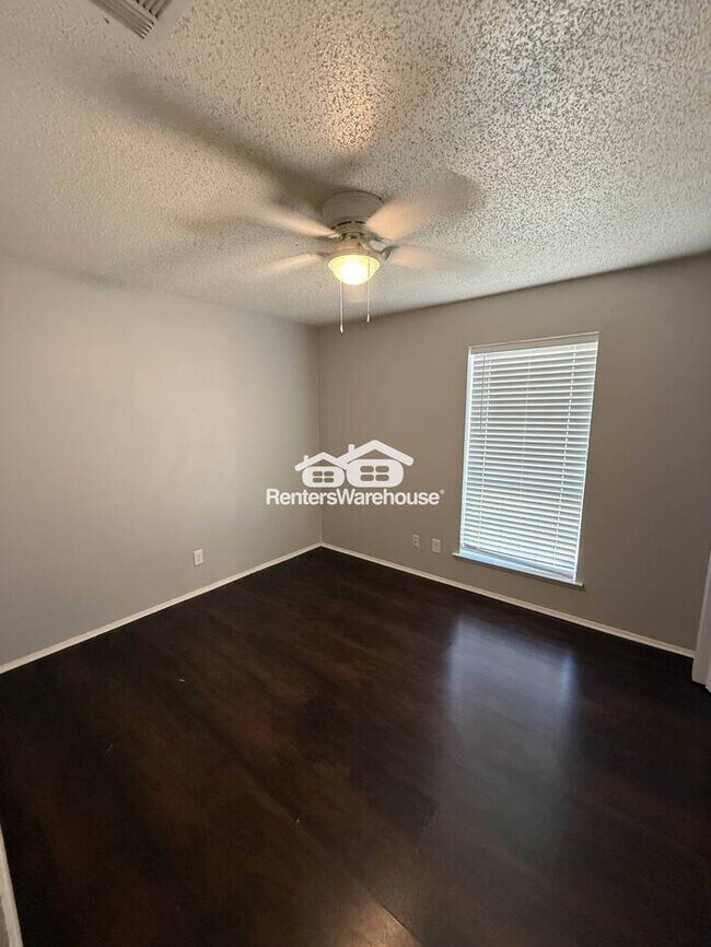 Building Photo - $500 Off Rent MOVE IN SPECIAL!!! Beautiful 4 bedroom Home In Garland!!