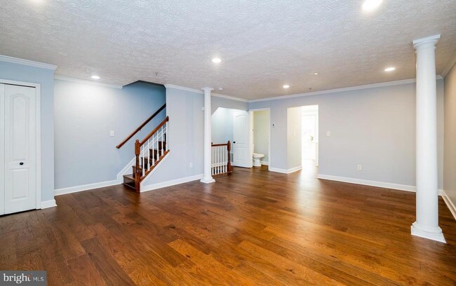 Building Photo - 3317 Hibiscus Ct