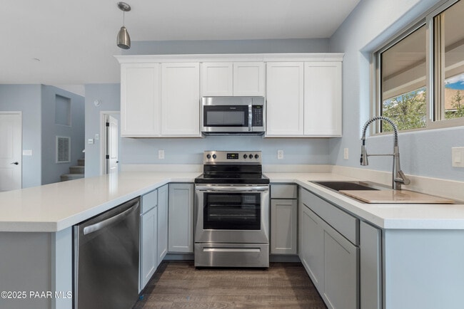 Building Photo - 305 Remington Trail