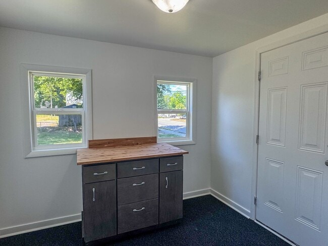 Building Photo - 1014 Hamilton Ave