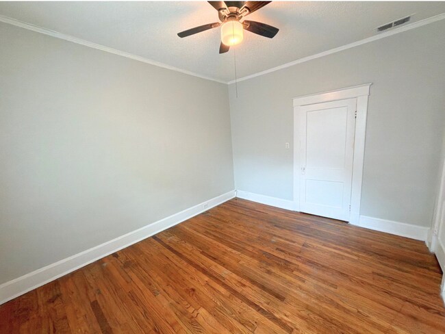 Building Photo - 1489 Faxon Ave
