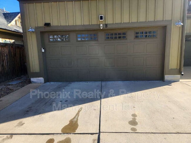 Building Photo - 454 N Finch Ave