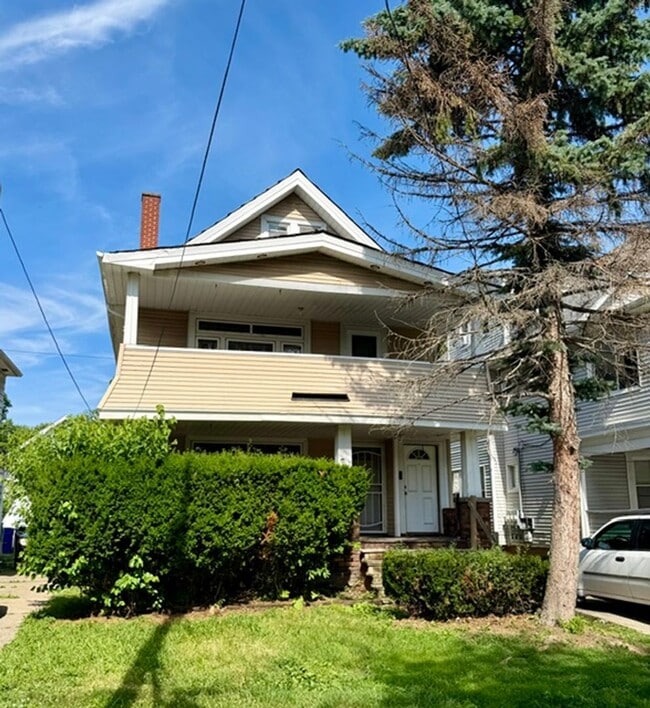Building Photo - 3376 W 95th St