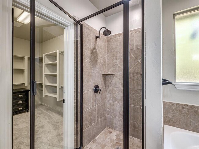 Building Photo - 8900 Belcaro Dr