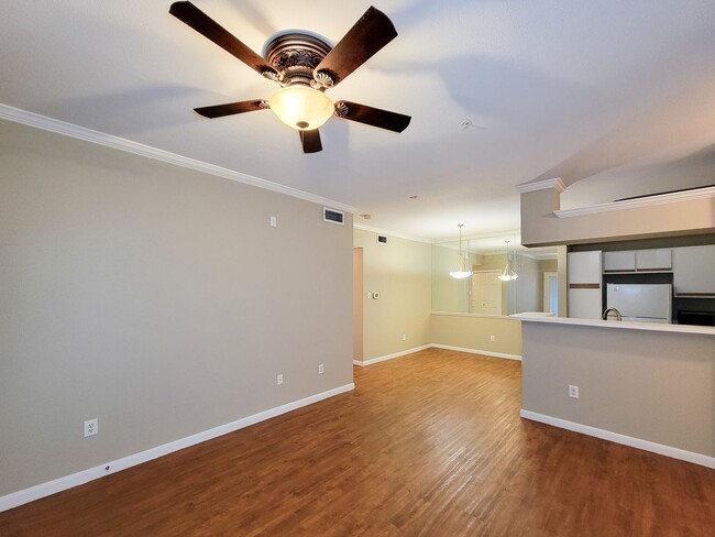Building Photo - Beautifully Updated 2-Bedroom, 1-Bath Condo!