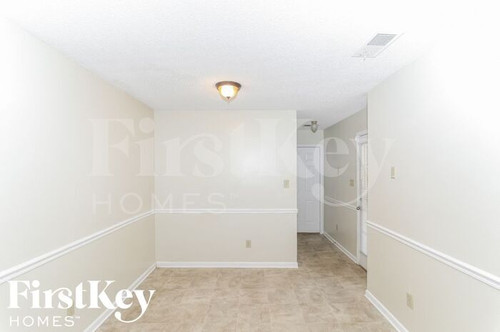 Building Photo - 1112 Sunstar Dr