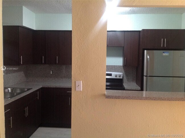 Building Photo - 6153 SW 69th St