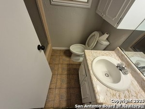 Building Photo - 205 Maple Dr