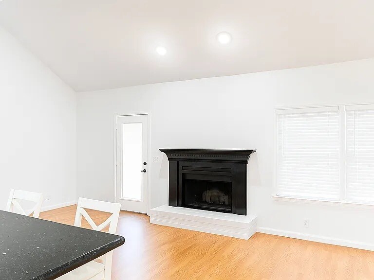 Building Photo - 2920B Lebanon Pike