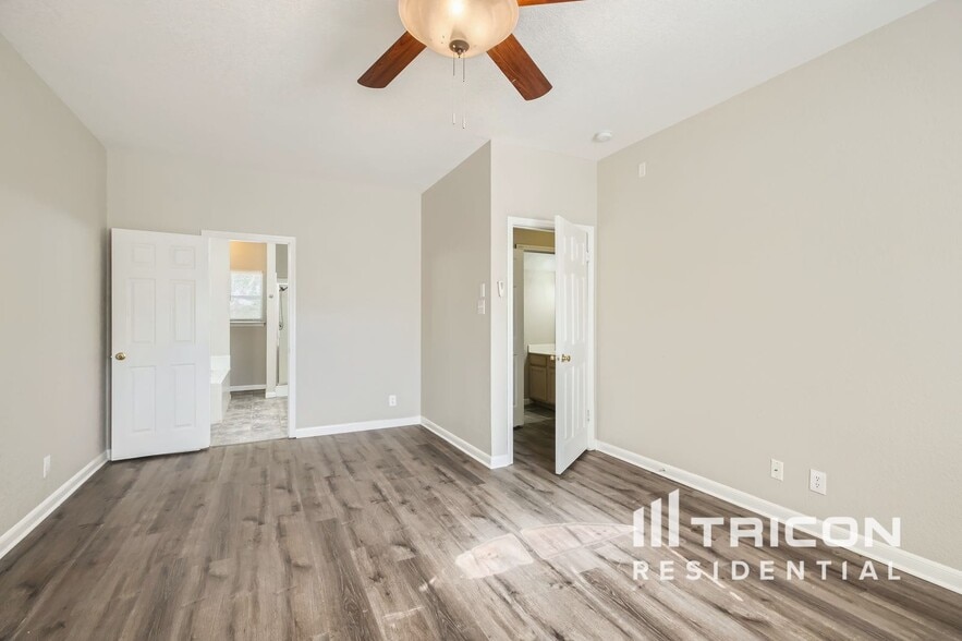 Building Photo - 12430 Canyon Ct