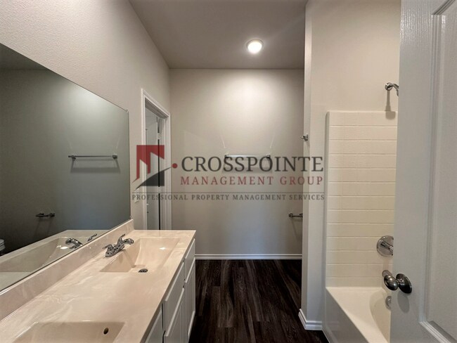 Building Photo - 4 Bedroom 2 Bath in Whitehouse ISD!