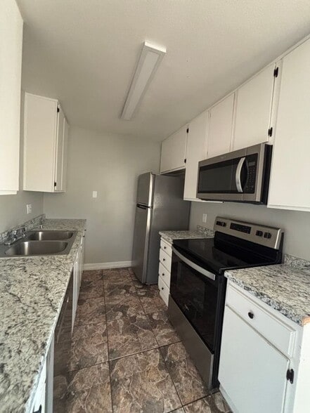 Building Photo - 15384 Perris Blvd