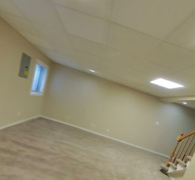 Building Photo - 1645 St Ann Dr