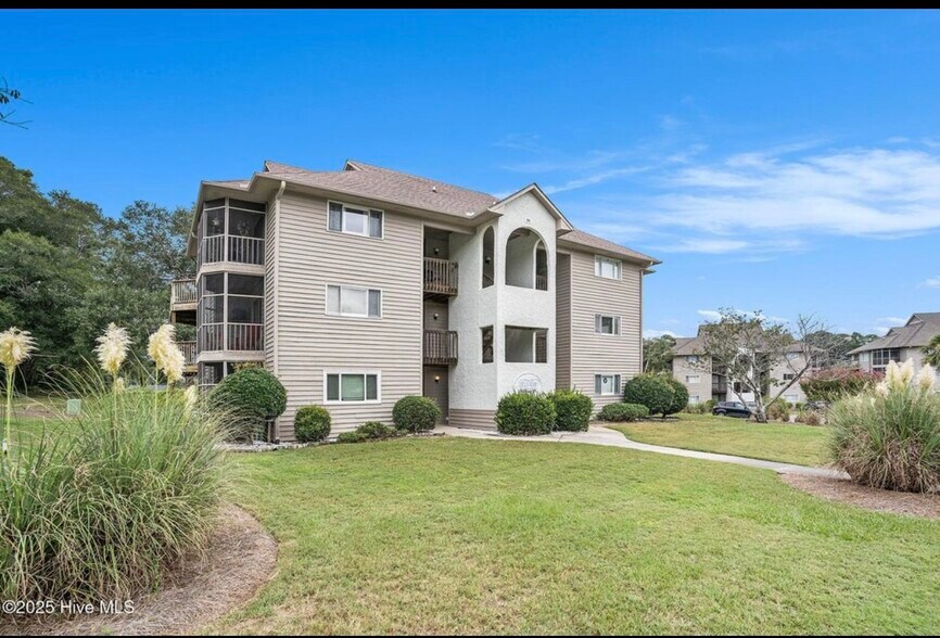 Building Photo - 815 Colony Pl