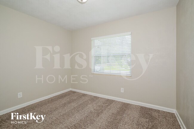 Building Photo - 3044 Yanlee Ln
