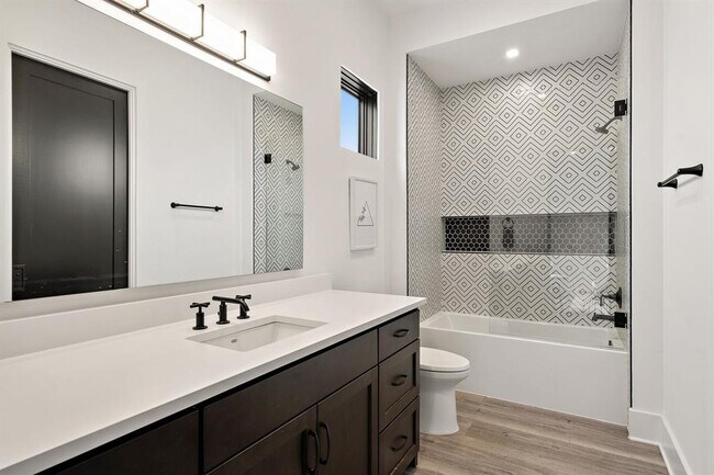 Building Photo - 5624 Sombria Ct