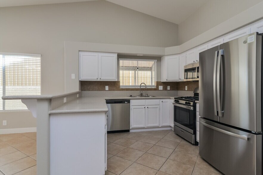 Building Photo - 1016 Armillaria St