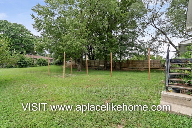 Building Photo - 1606 N 63 Pl