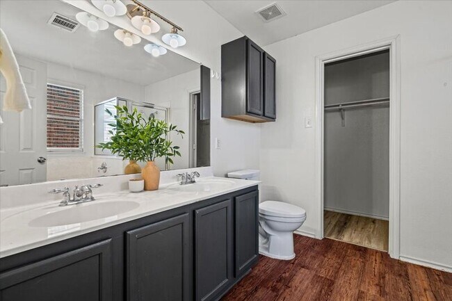 Building Photo - 17912 Aleppo Pine