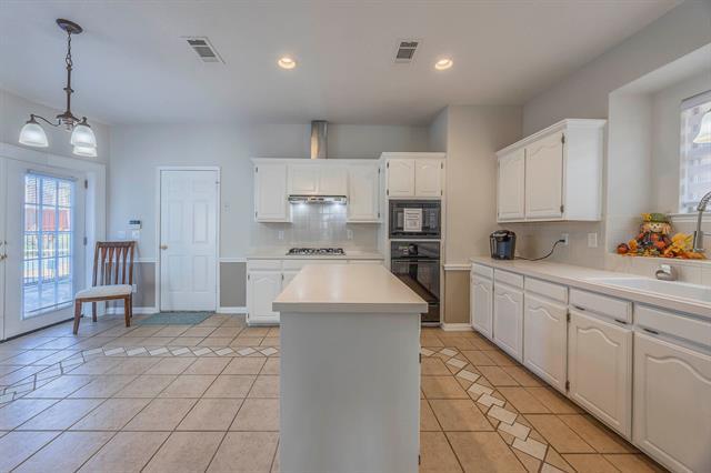 Building Photo - 2705 Trophy Dr